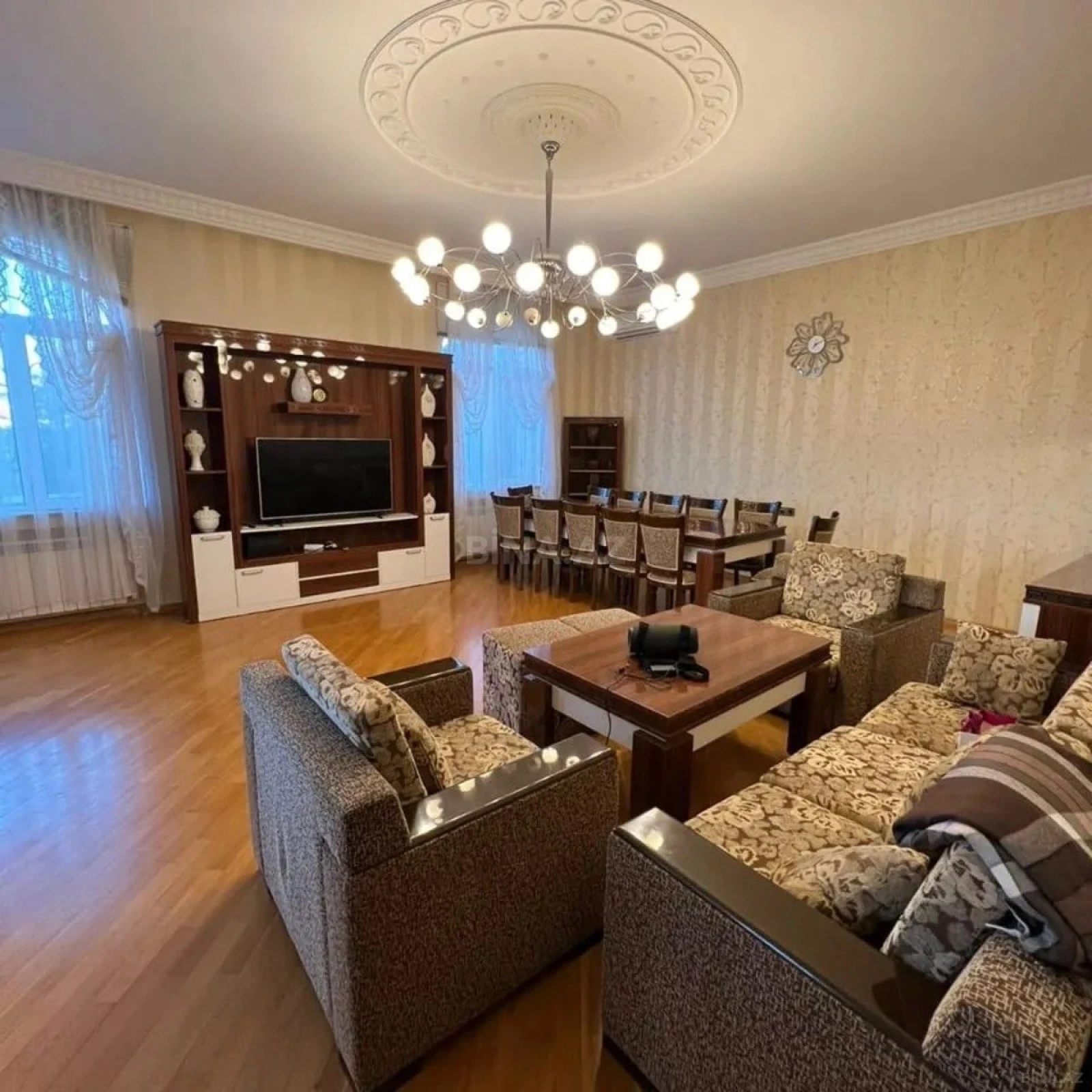 Kirayə verilir 5 otaqlı həyət evi 400 m²