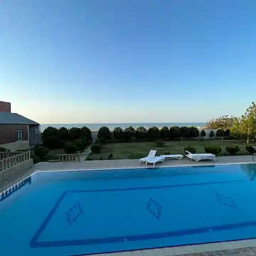 Kirayə verilir 5 otaqlı həyət evi 400 m²