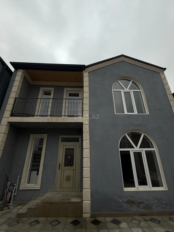 Satılır 4 otaqlı həyət evi 158 m²