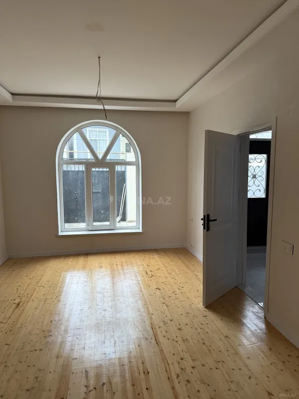 Satılır 4 otaqlı həyət evi 158 m²