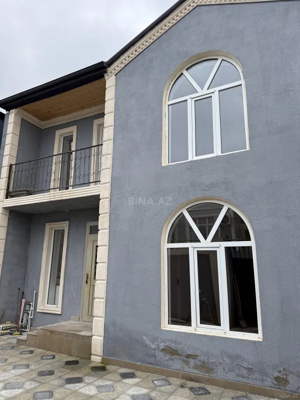 Satılır 4 otaqlı həyət evi 158 m²
