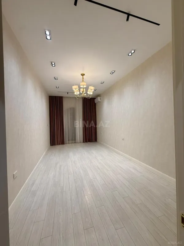 Satılır 3 otaqlı mənzil 107 m²