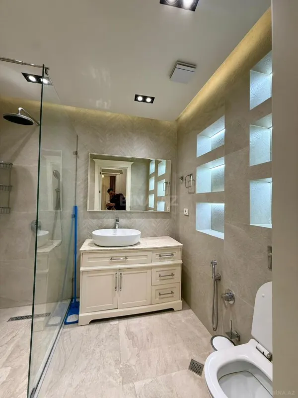 Satılır 3 otaqlı mənzil 107 m²