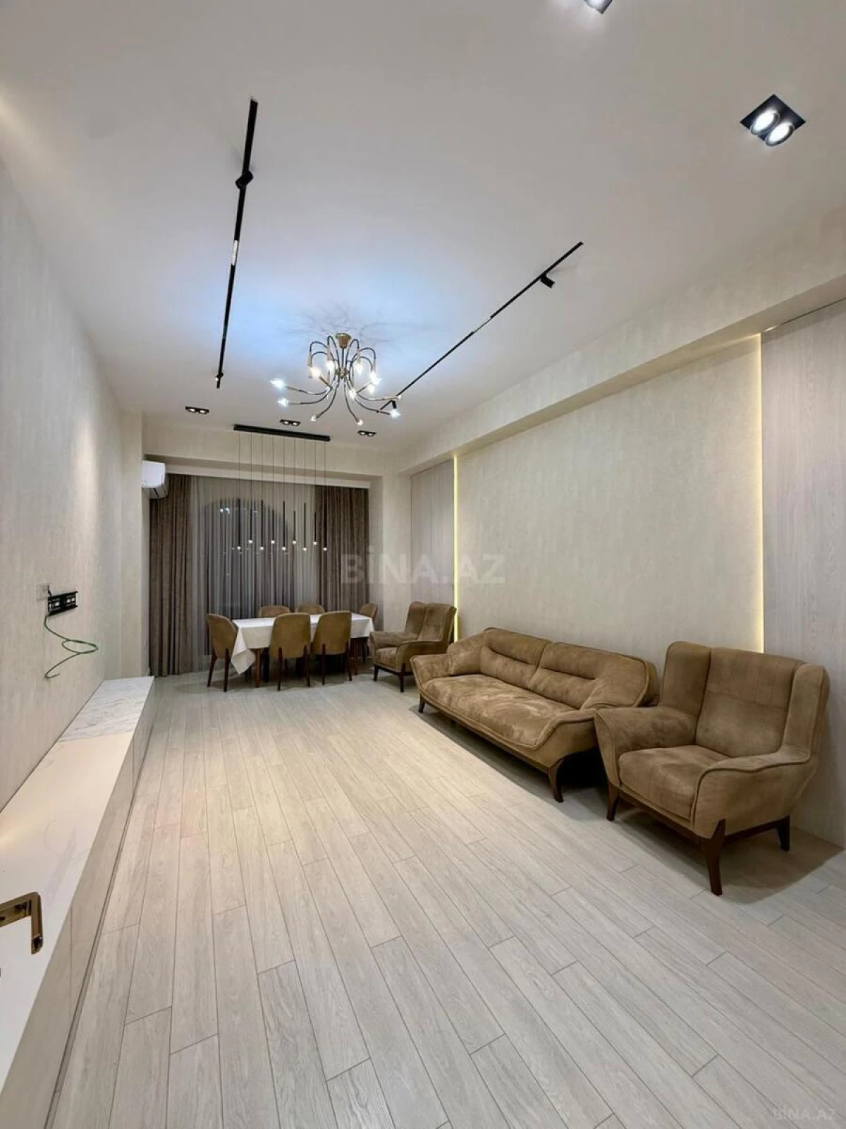 Satılır 3 otaqlı mənzil 107 m²