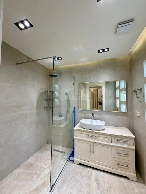 Satılır 3 otaqlı mənzil 107 m²