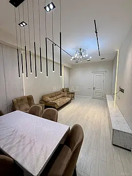 Satılır 3 otaqlı mənzil 107 m²