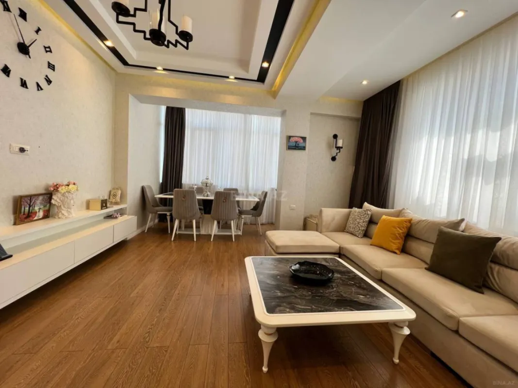 Kirayə verilir 2 otaqlı mənzil 75 m²