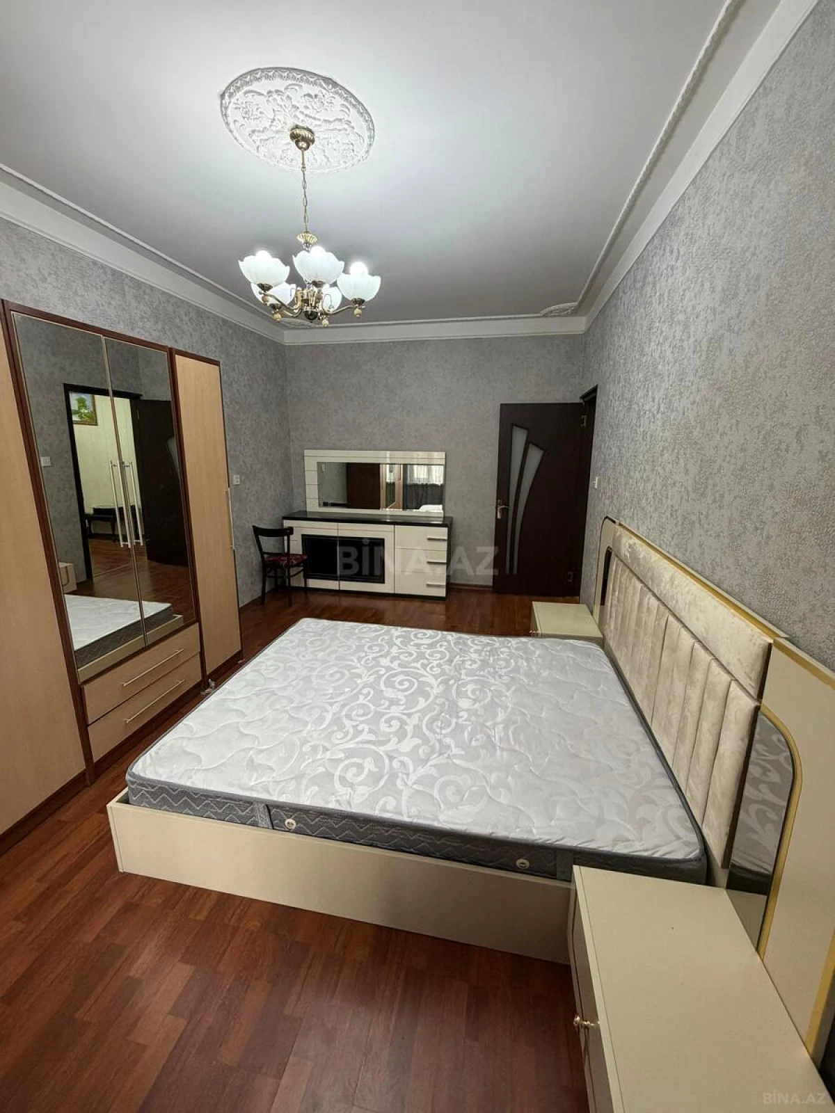 Kirayə verilir 2 otaqlı mənzil 55 m²
