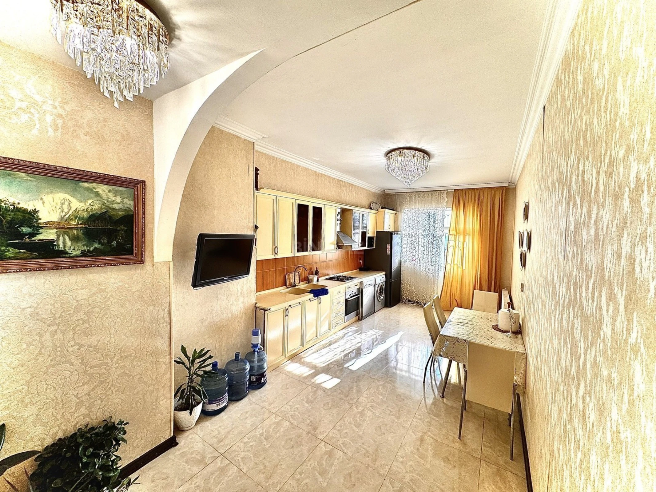 Satılır 3 otaqlı mənzil 135 m²