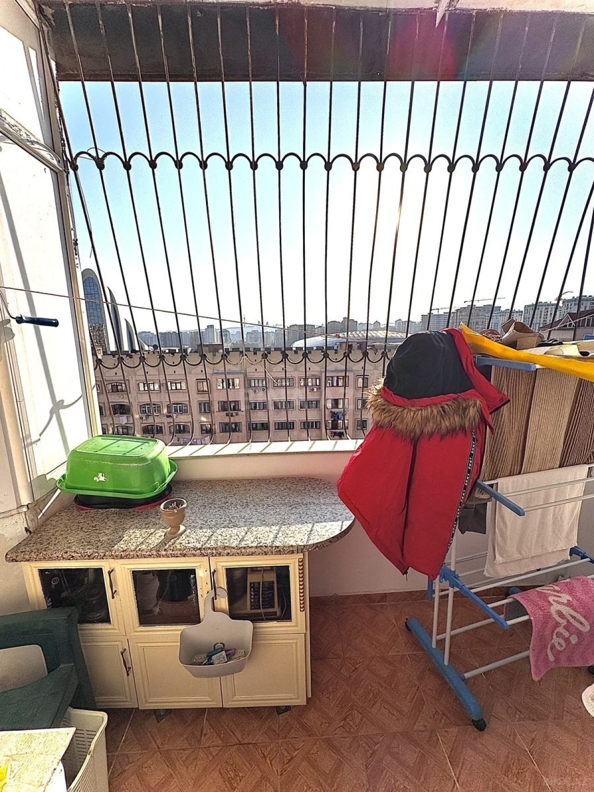 Satılır 3 otaqlı mənzil 135 m²