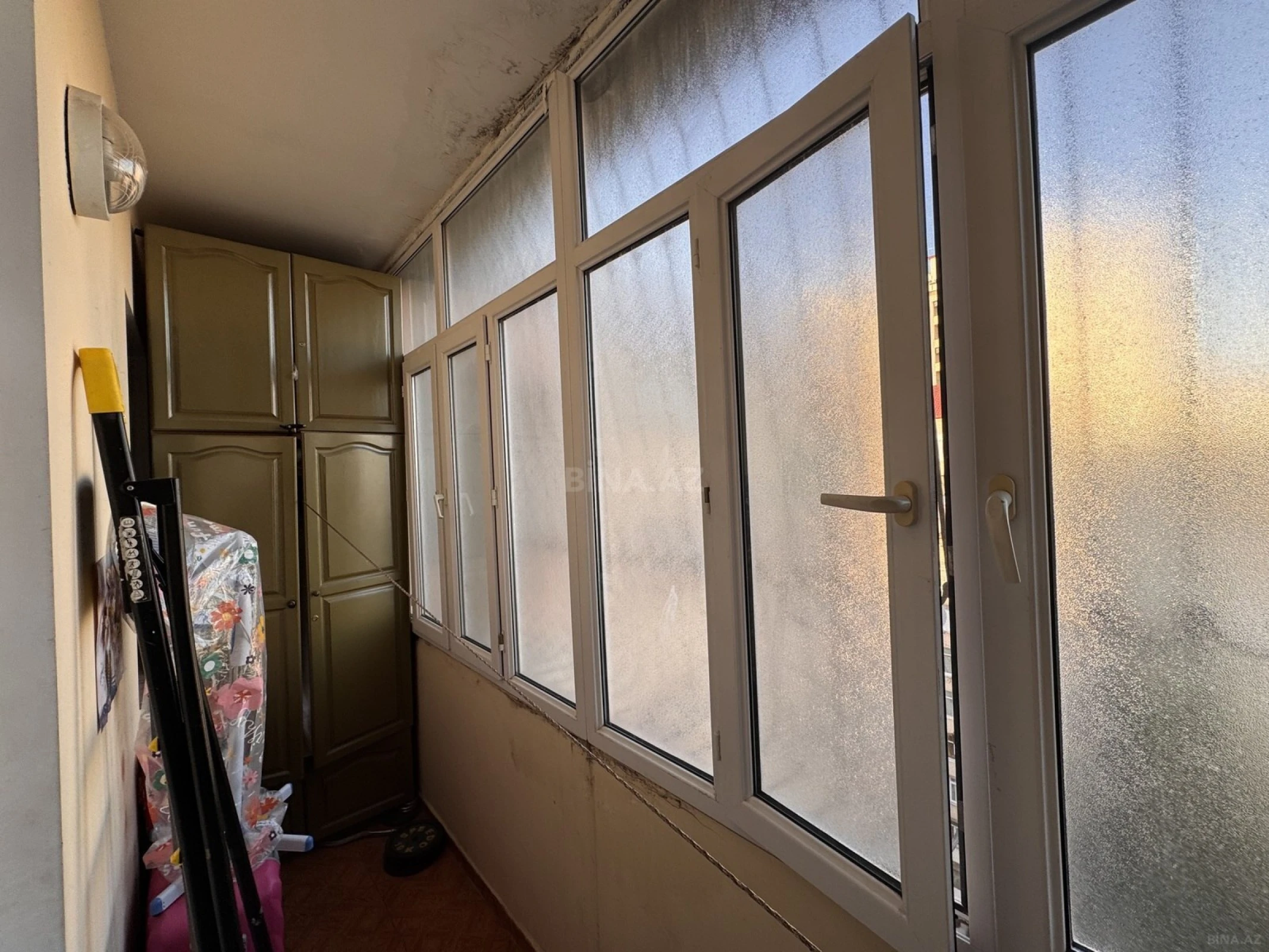 Satılır 3 otaqlı mənzil 135 m²