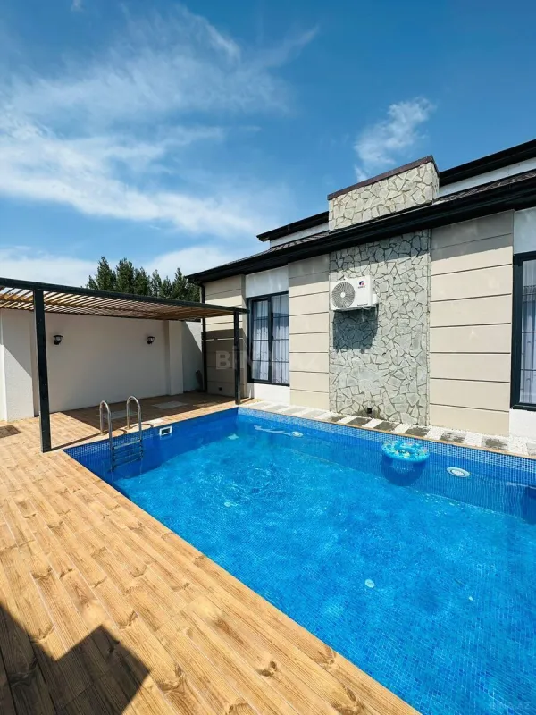 Kirayə verilir 4 otaqlı həyət evi 260 m²