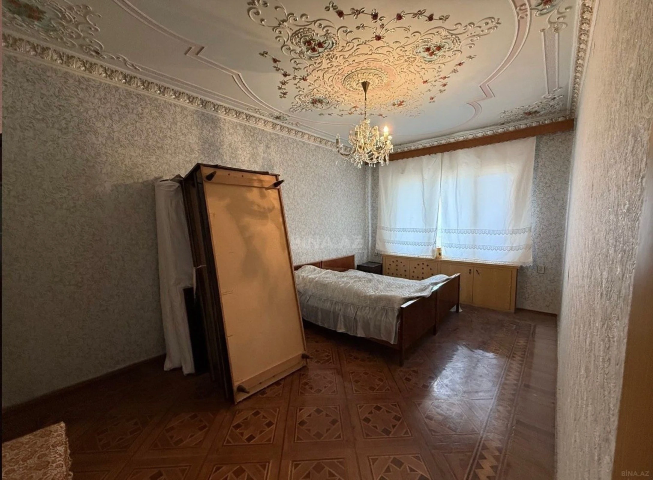 Satılır 5 otaqlı mənzil 125 m²