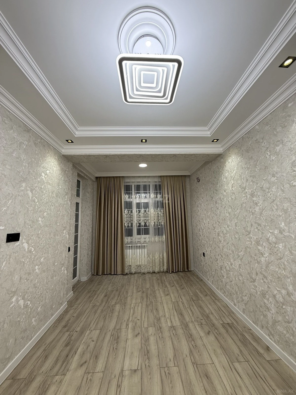 Satılır 3 otaqlı mənzil 116 m²