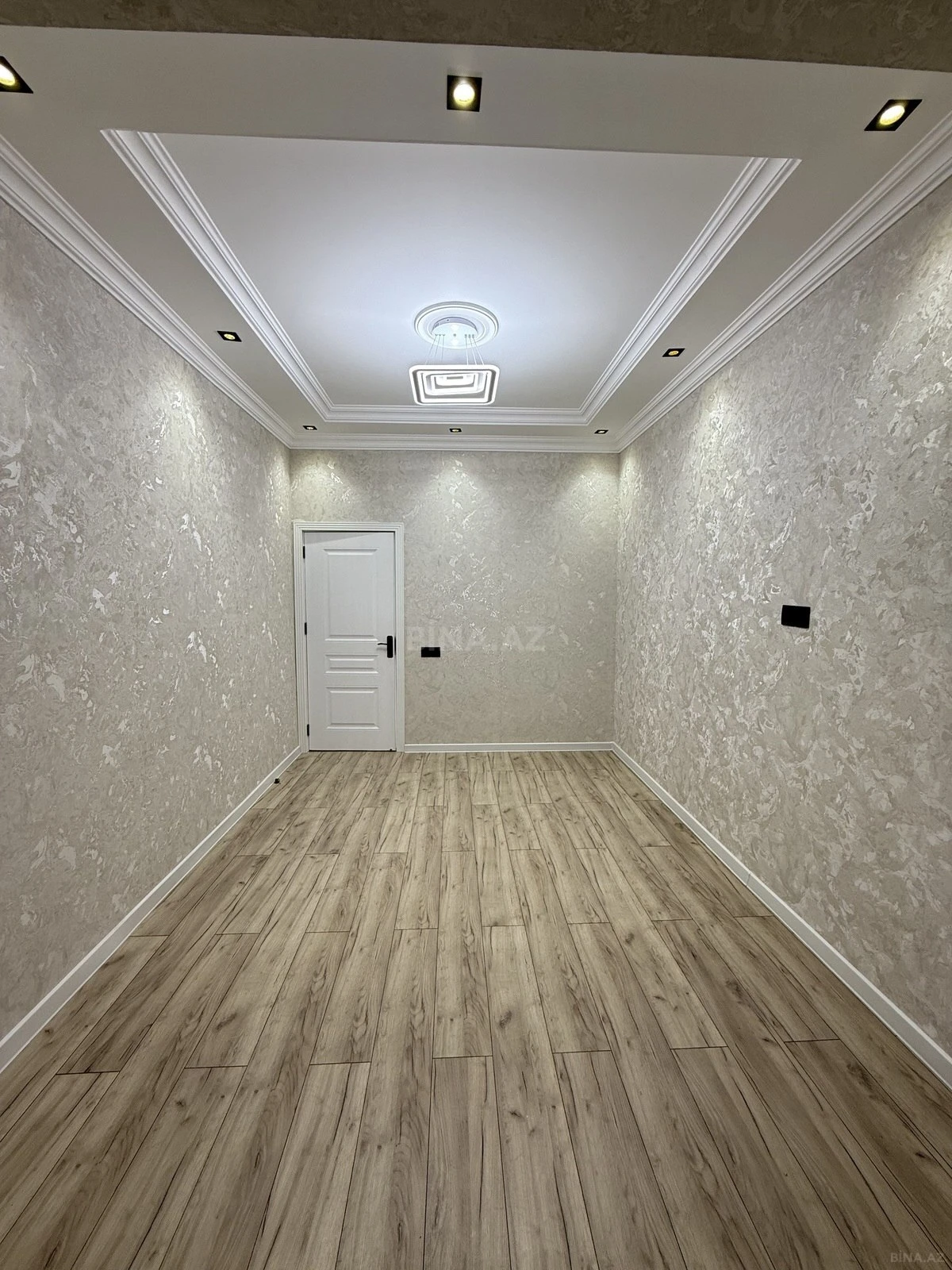 Satılır 3 otaqlı mənzil 116 m²