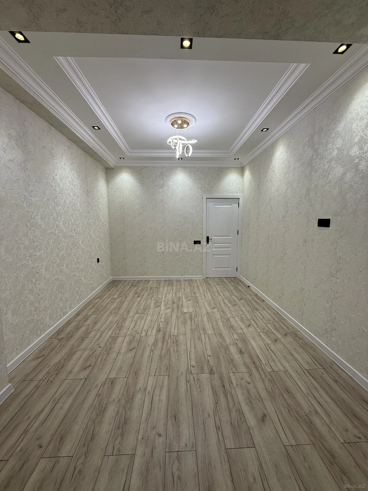 Satılır 3 otaqlı mənzil 116 m²