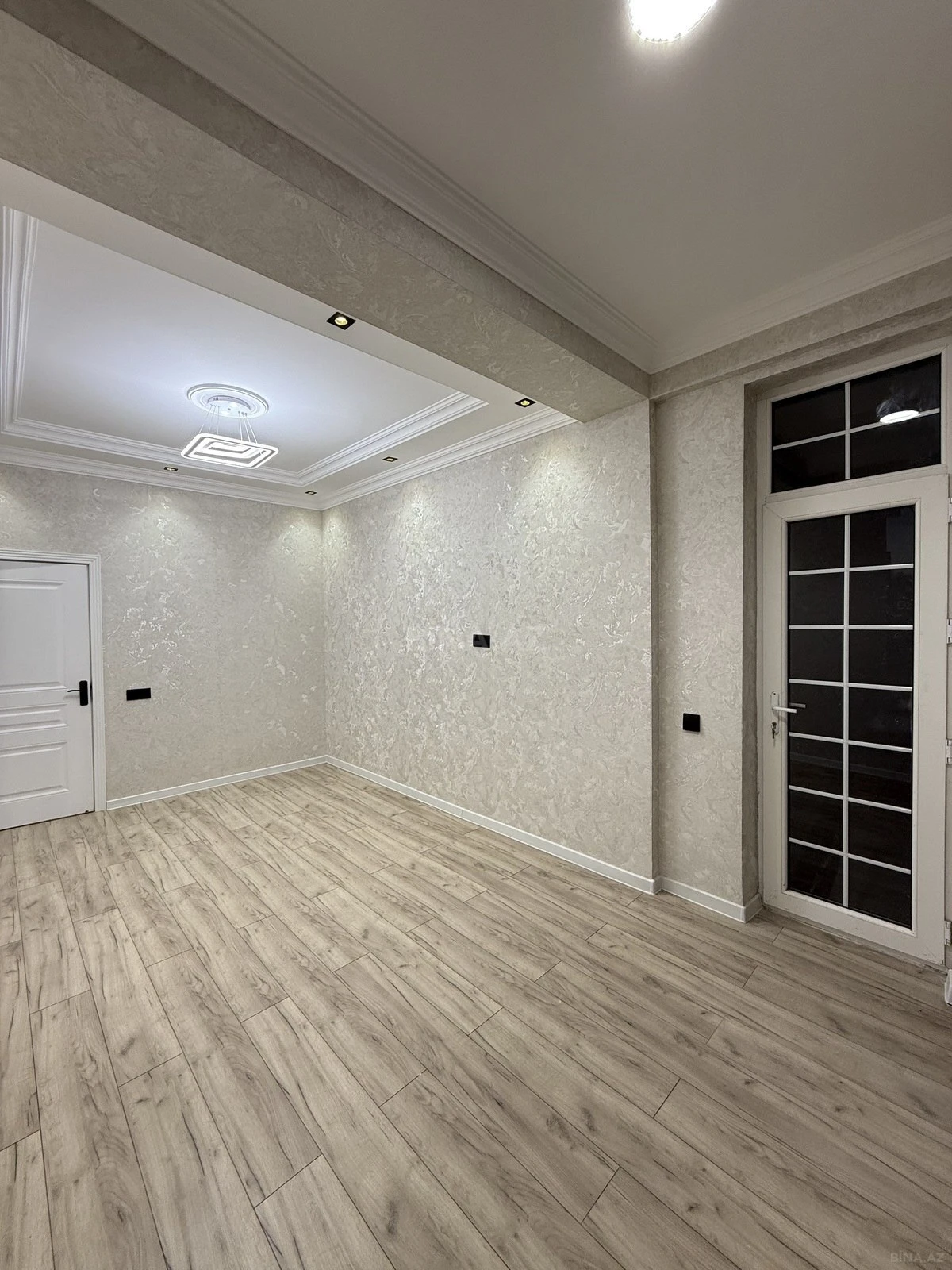Satılır 3 otaqlı mənzil 116 m²