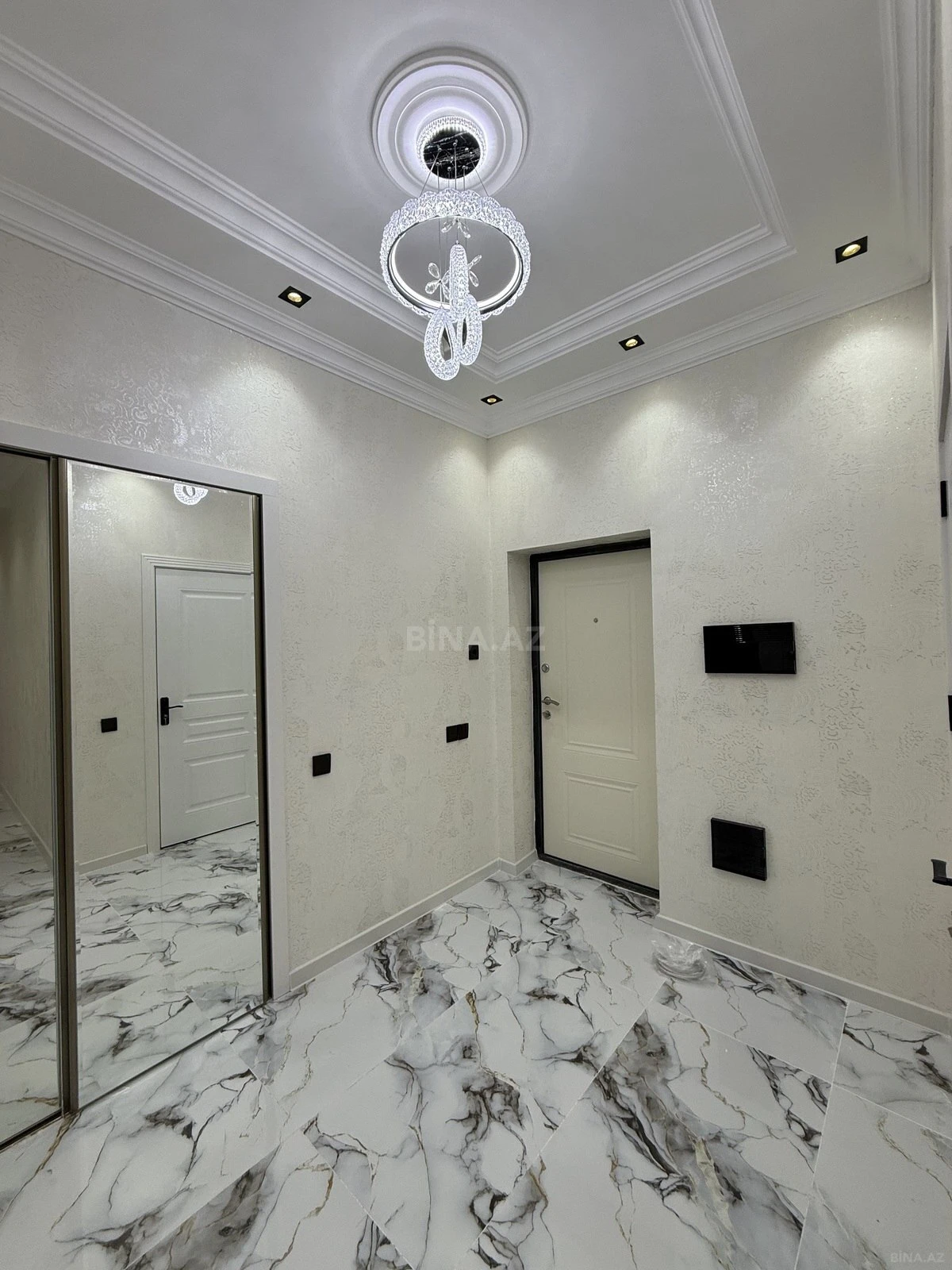 Satılır 3 otaqlı mənzil 116 m²