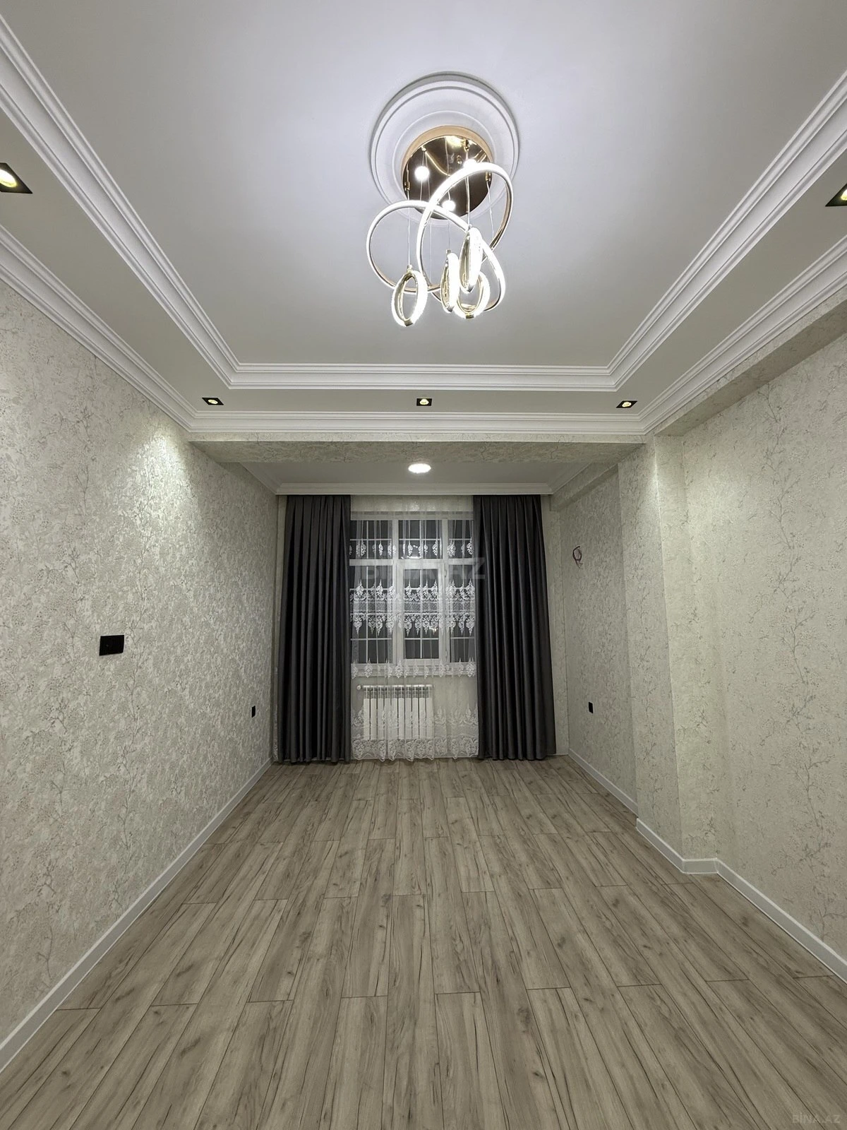 Satılır 3 otaqlı mənzil 116 m²