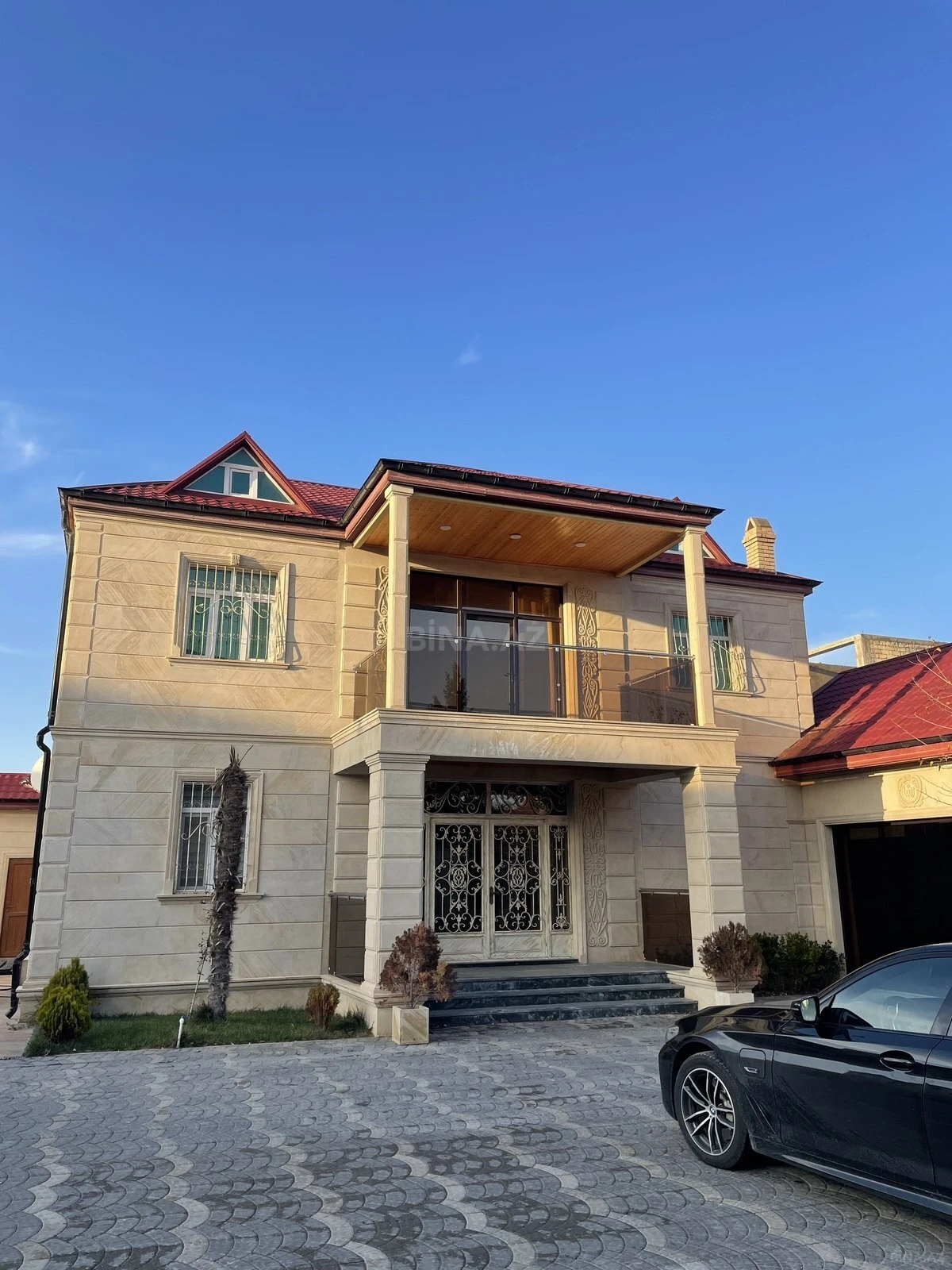 Kirayə verilir 6 otaqlı həyət evi 400 m²