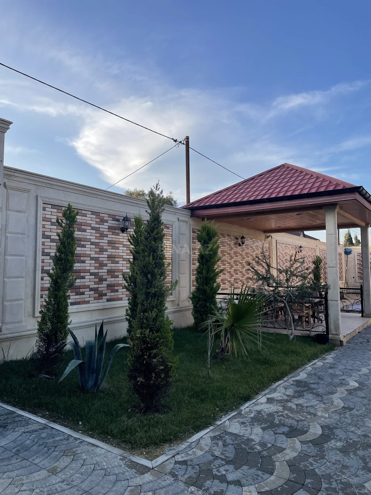 Kirayə verilir 6 otaqlı həyət evi 400 m²