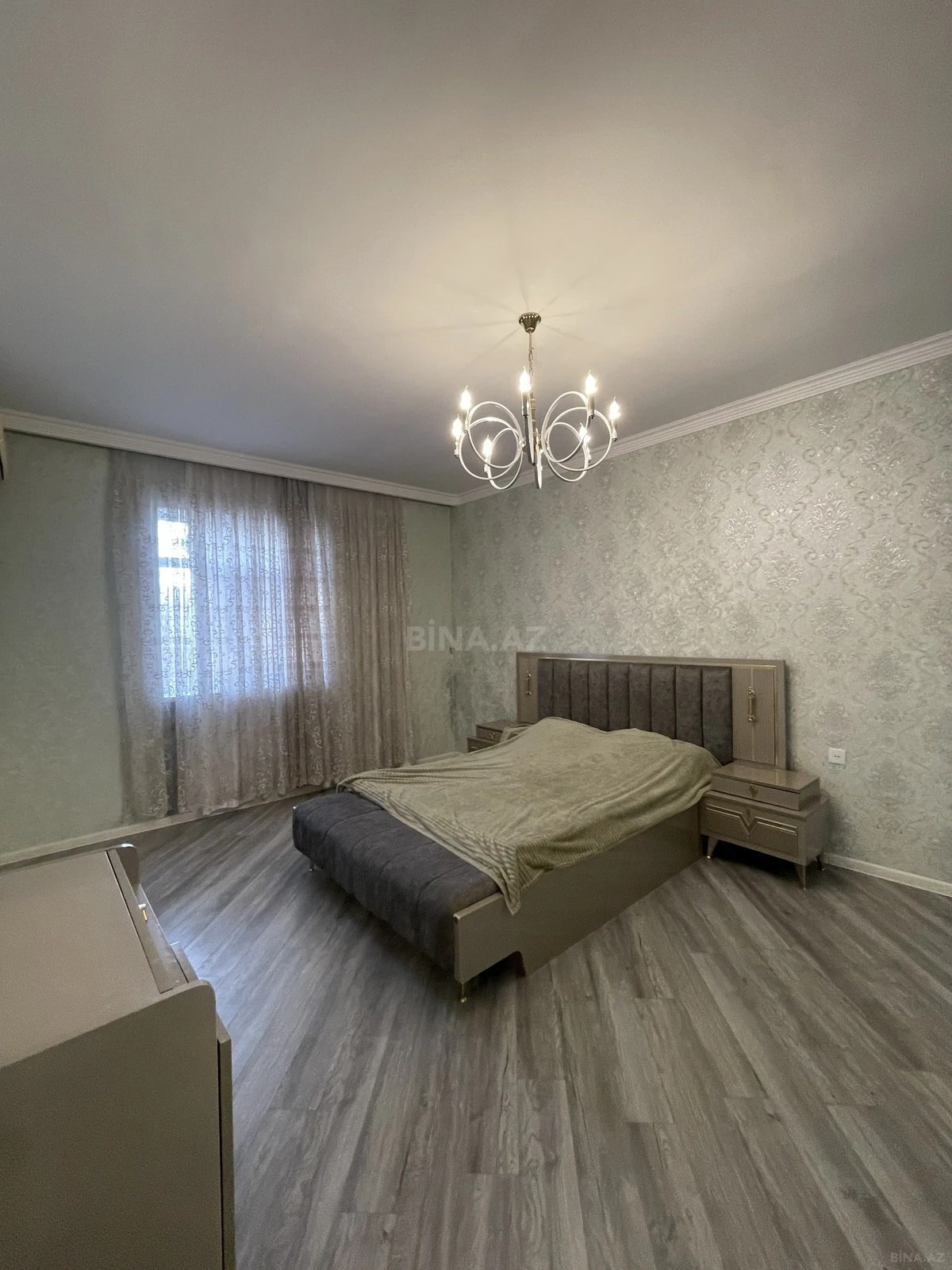 Kirayə verilir 6 otaqlı həyət evi 400 m²