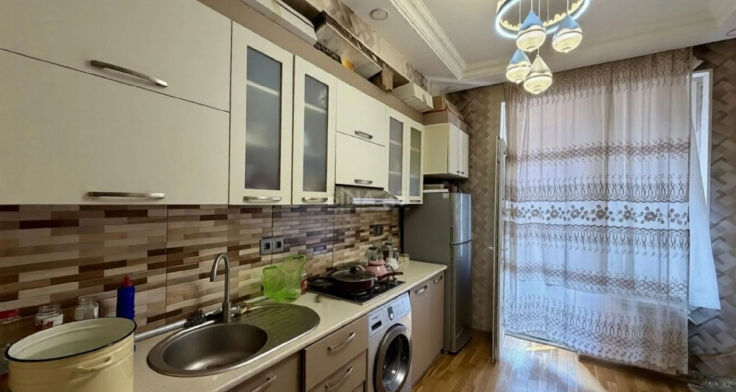 Satılır 3 otaqlı mənzil 98 m²