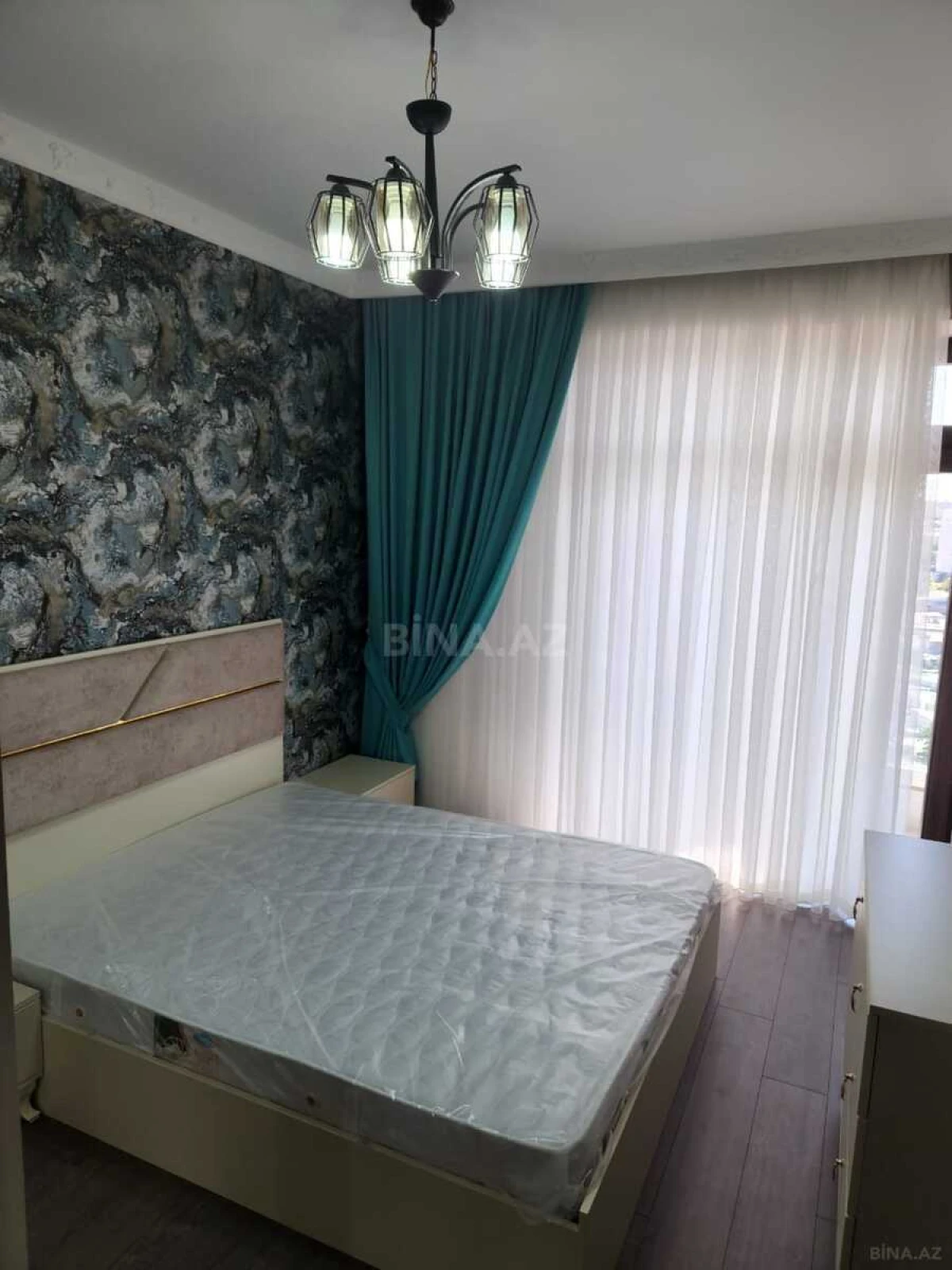 Kirayə verilir 2 otaqlı mənzil 65 m²