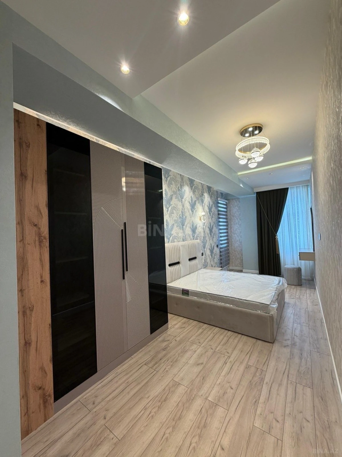 Satılır 3 otaqlı mənzil 110 m²