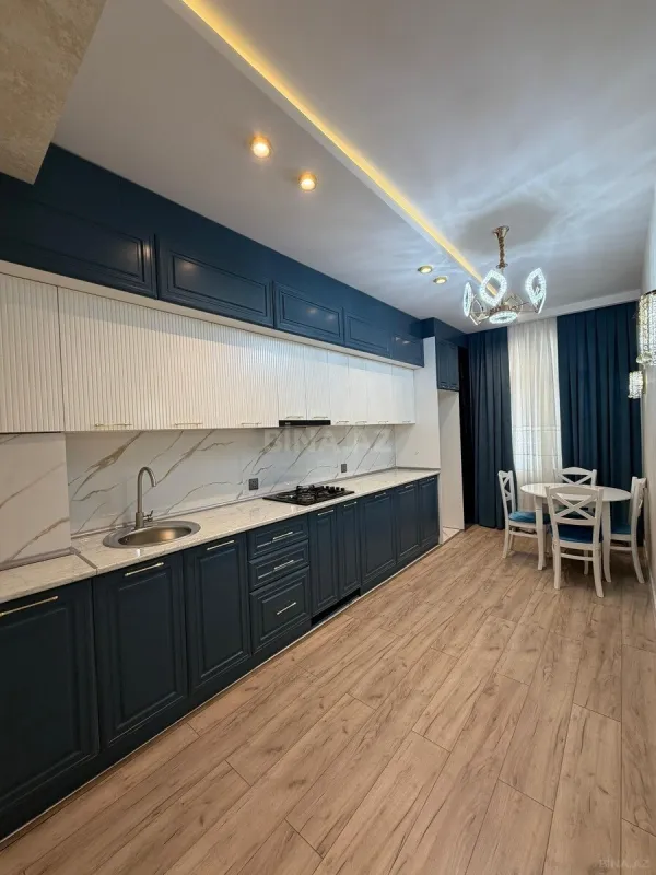 Satılır 3 otaqlı mənzil 110 m²