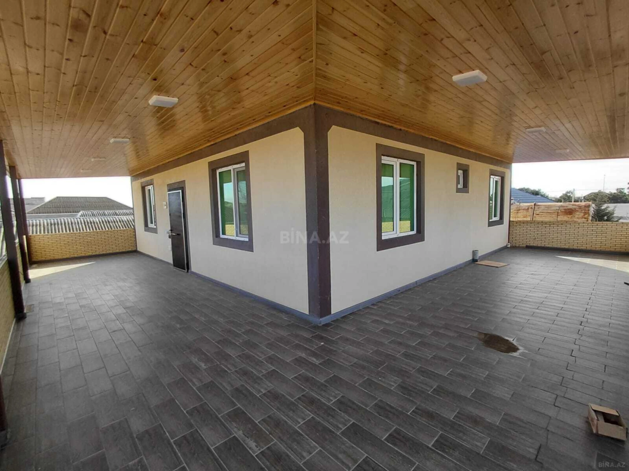 Satılır 6 otaqlı həyət evi 300 m²