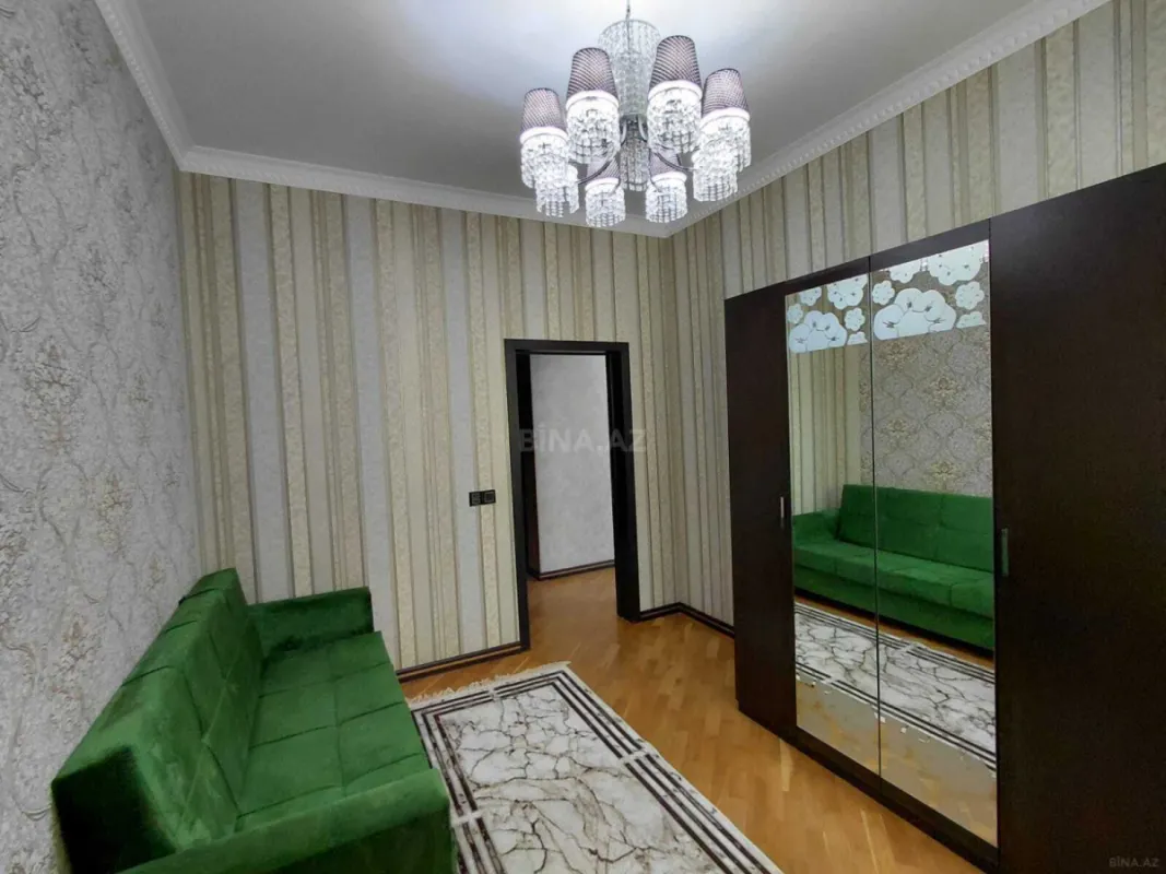 Satılır 6 otaqlı həyət evi 300 m²