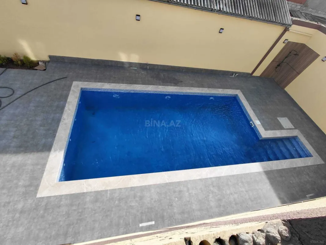 Satılır 6 otaqlı həyət evi 300 m²