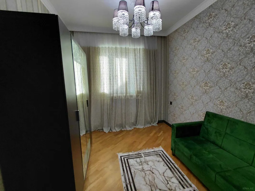 Satılır 6 otaqlı həyət evi 300 m²
