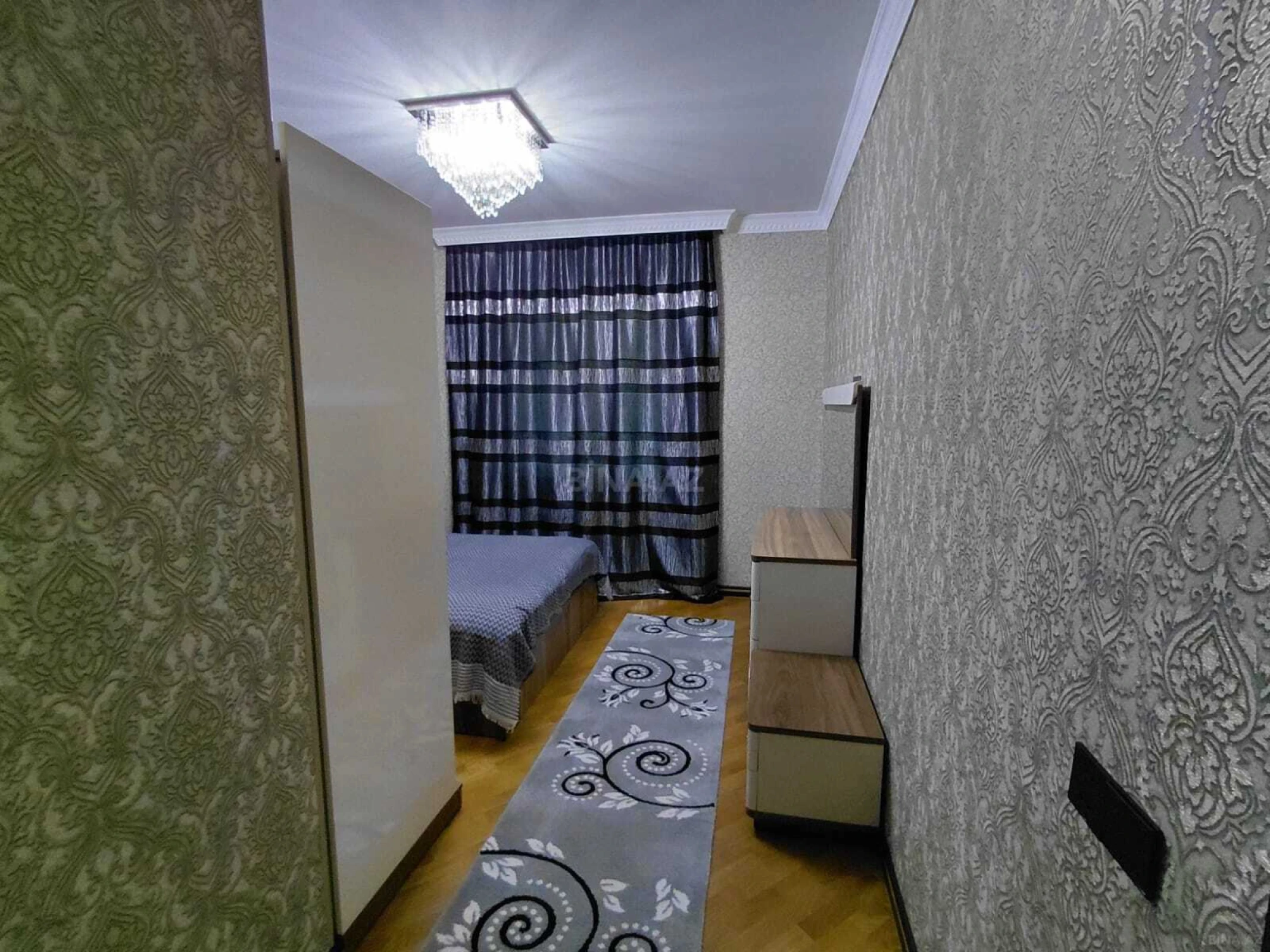 Satılır 6 otaqlı həyət evi 300 m²