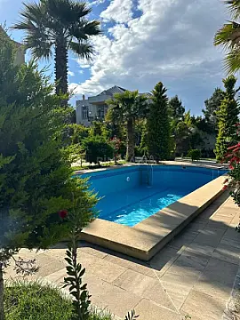 Kirayə verilir 6 otaqlı həyət evi 400 m²