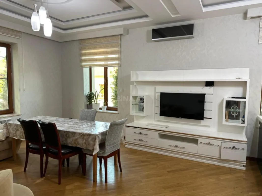 Kirayə verilir 6 otaqlı həyət evi 400 m²