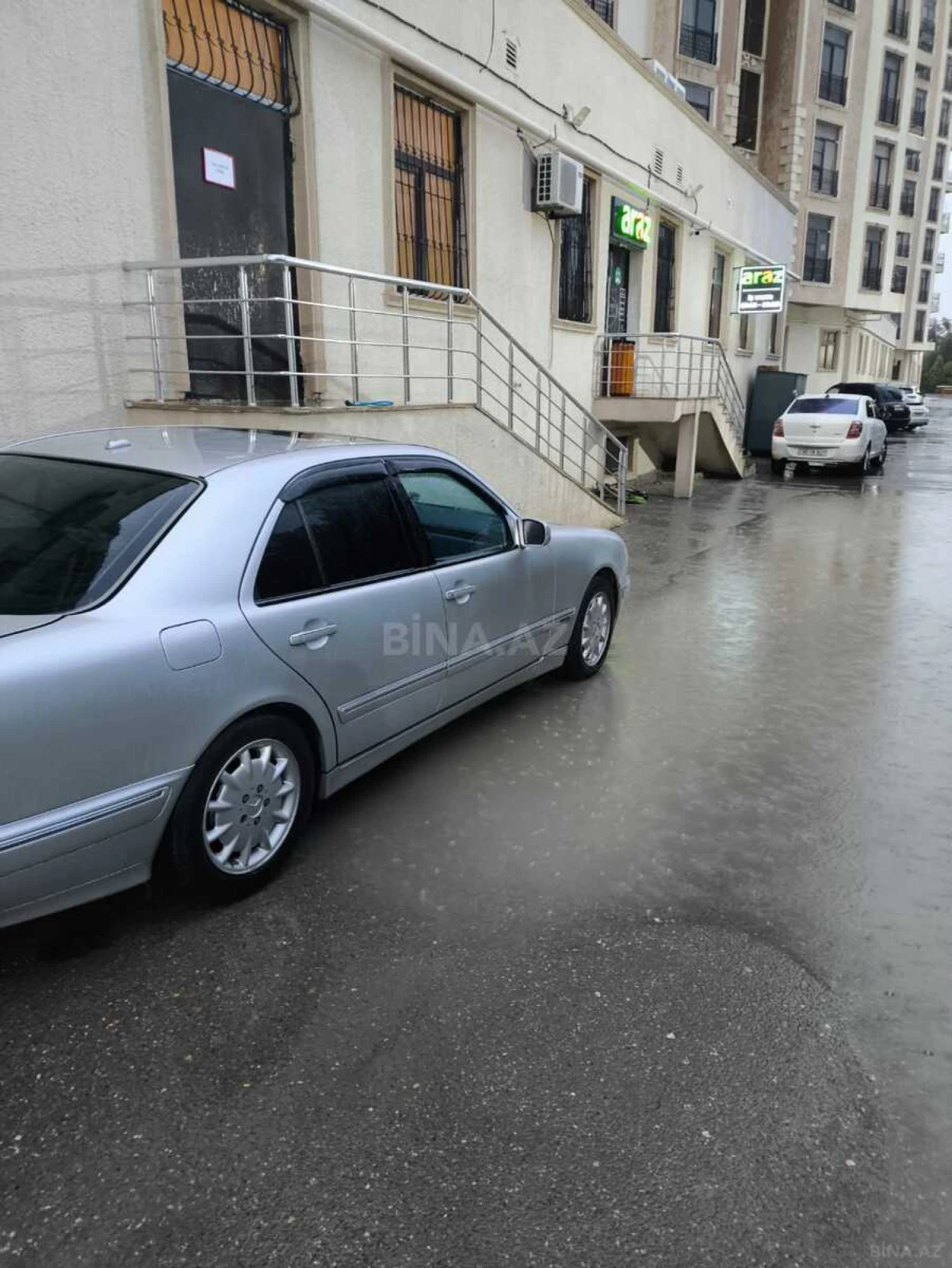 Satılır 3 otaqlı mənzil 87 m²