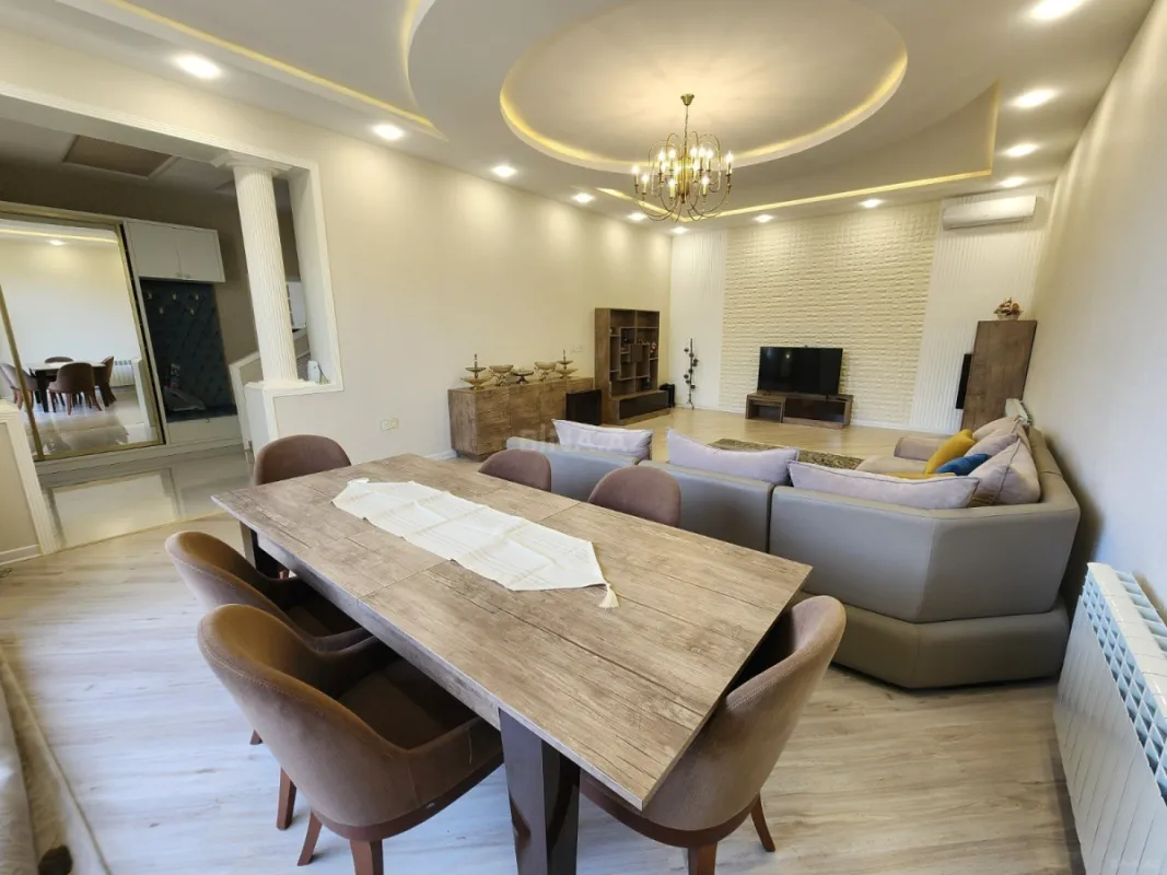 Kirayə verilir 5 otaqlı həyət evi 400 m²