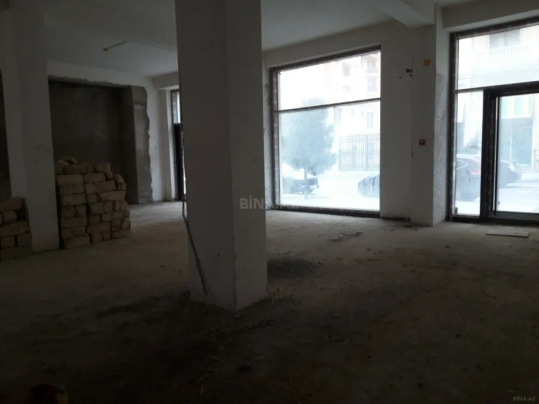 Satılır obyekt 280 m²