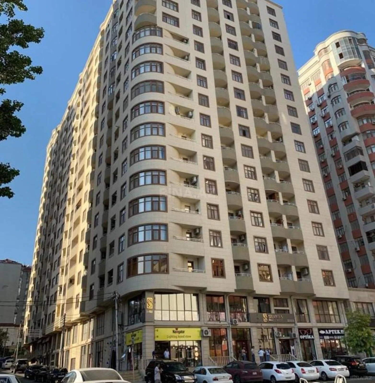 Satılır obyekt 280 m²