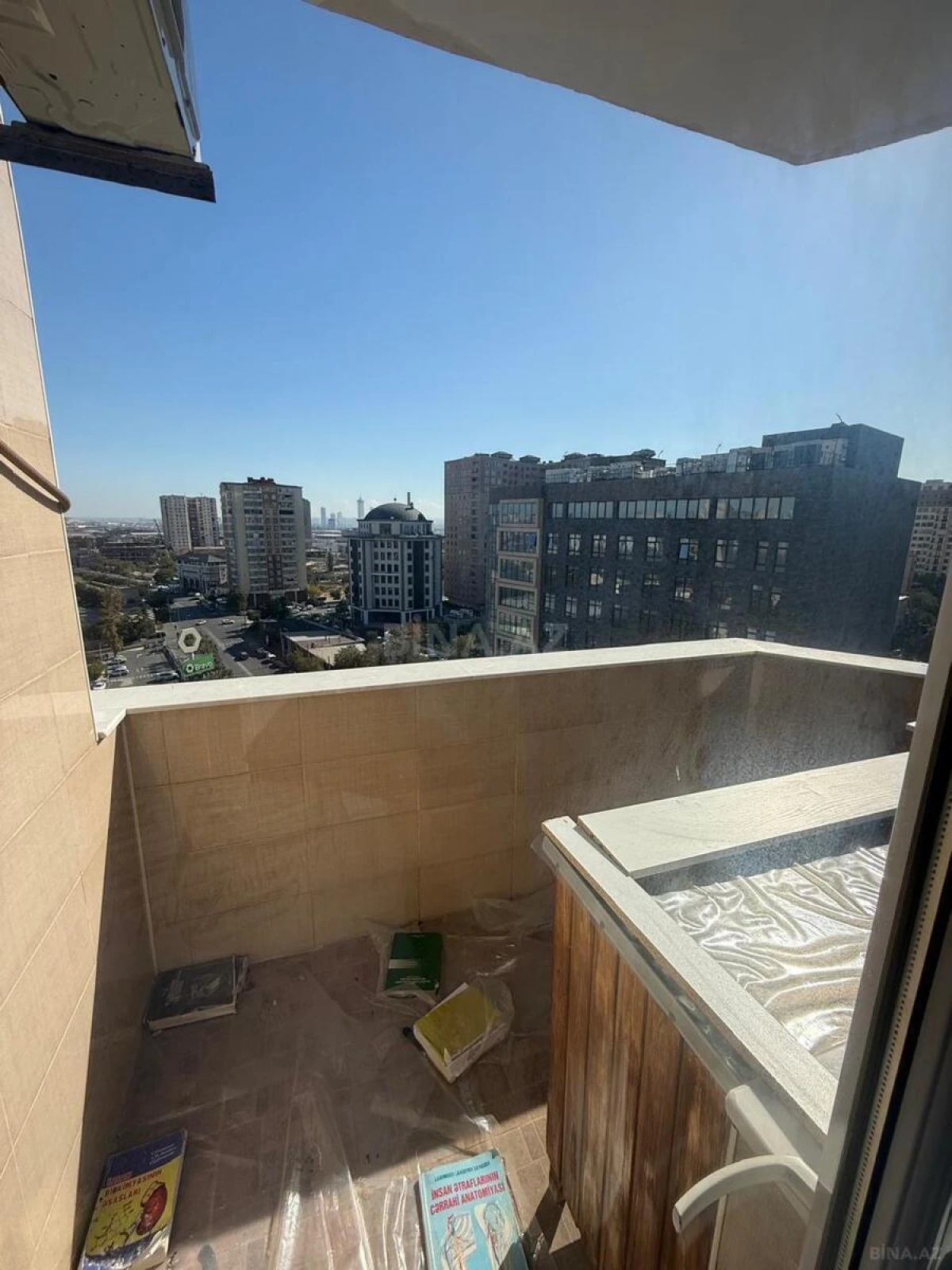 Satılır 3 otaqlı mənzil 122 m²