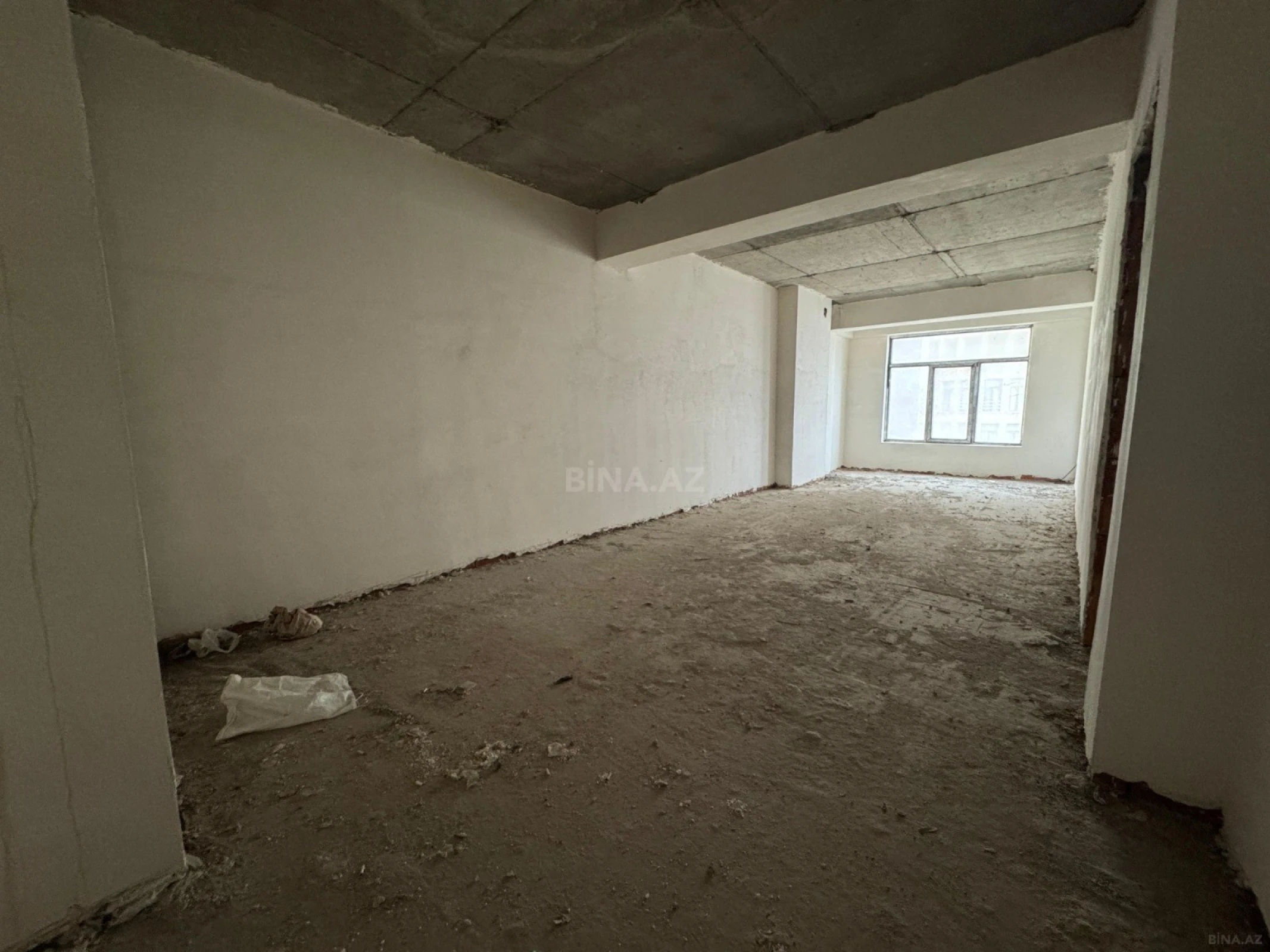 Satılır 3 otaqlı mənzil 121 m²