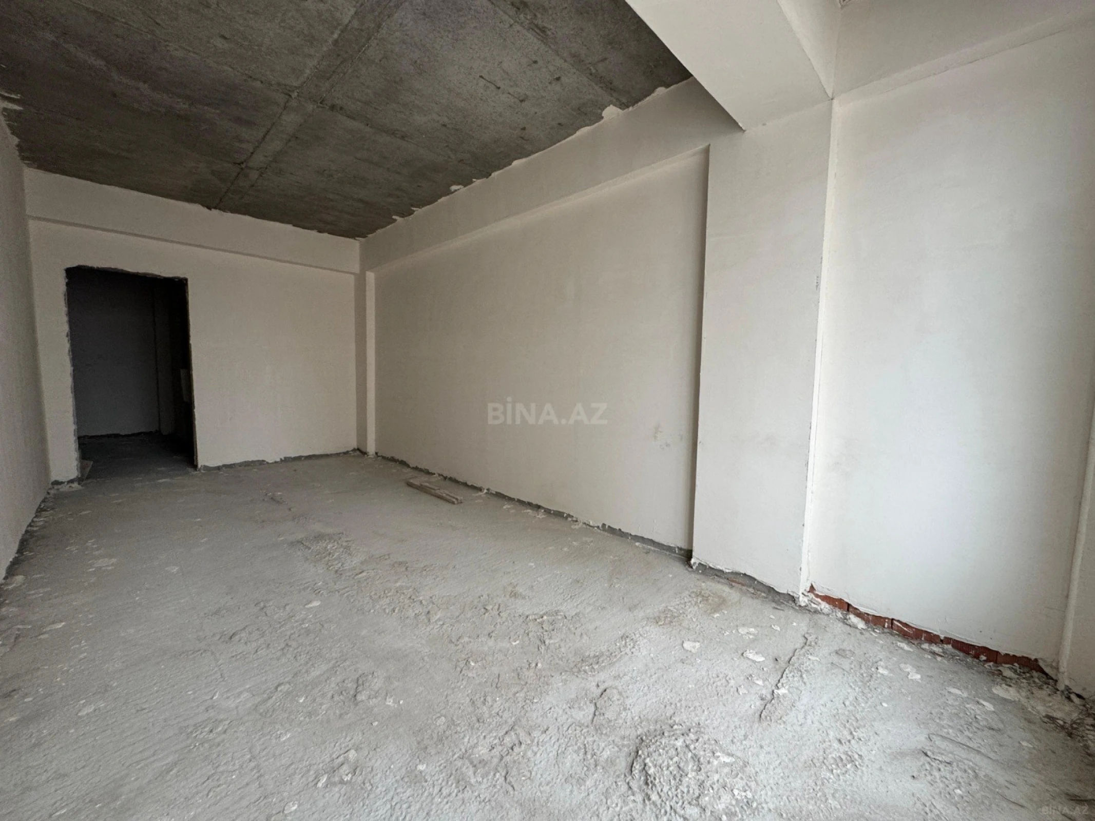 Satılır 3 otaqlı mənzil 121 m²