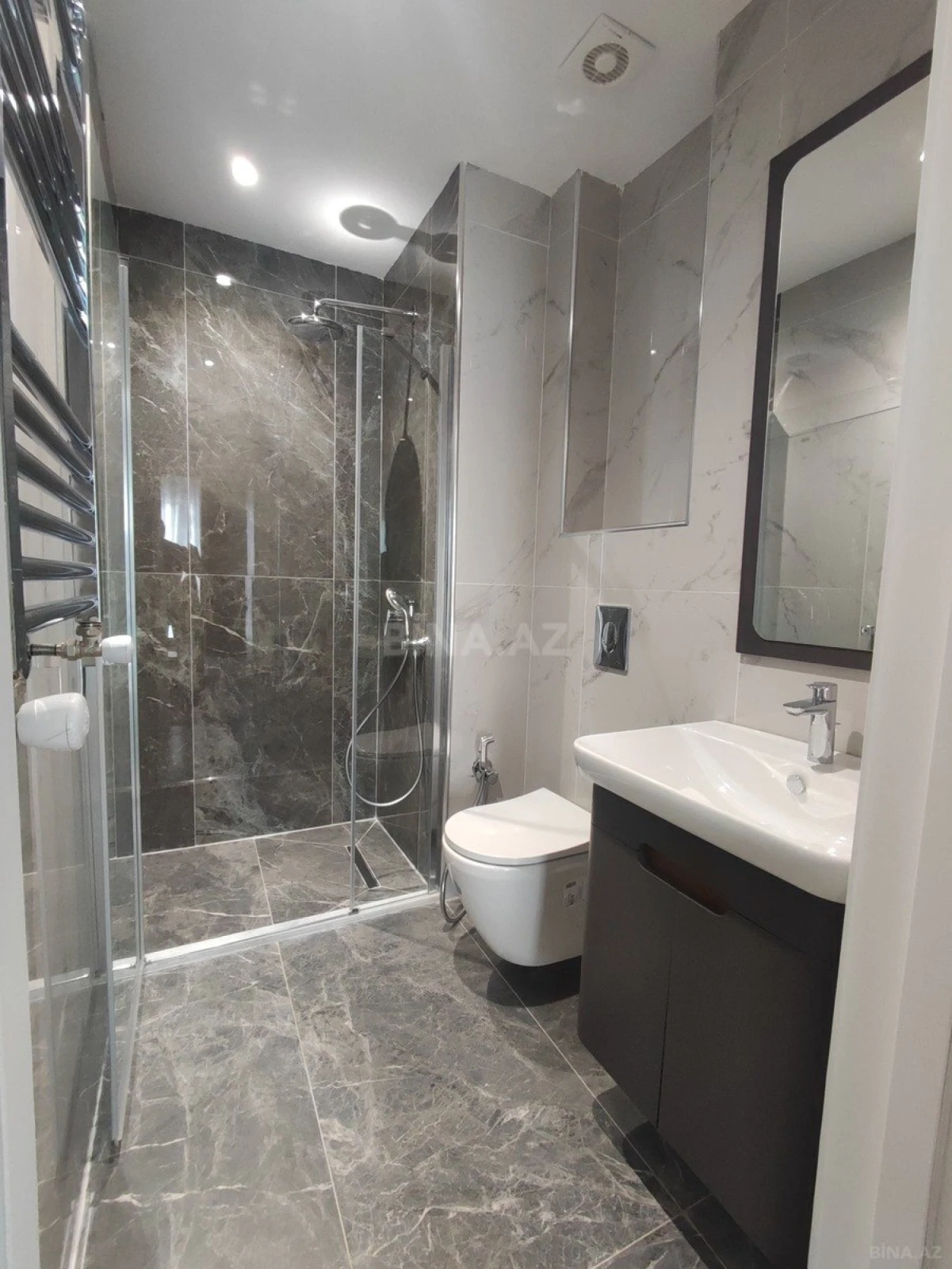 Kirayə verilir 3 otaqlı mənzil 83 m²