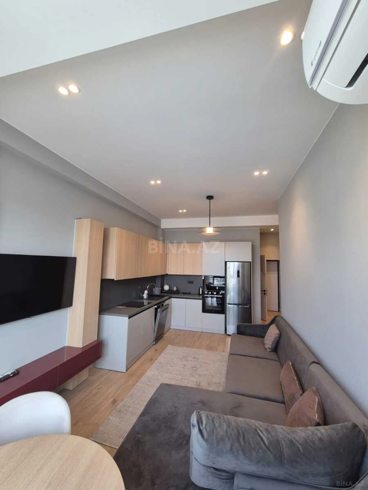 Kirayə verilir 2 otaqlı mənzil 65 m²