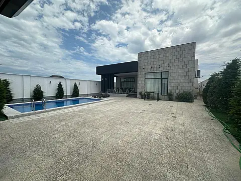 Kirayə verilir 4 otaqlı həyət evi 260 m²