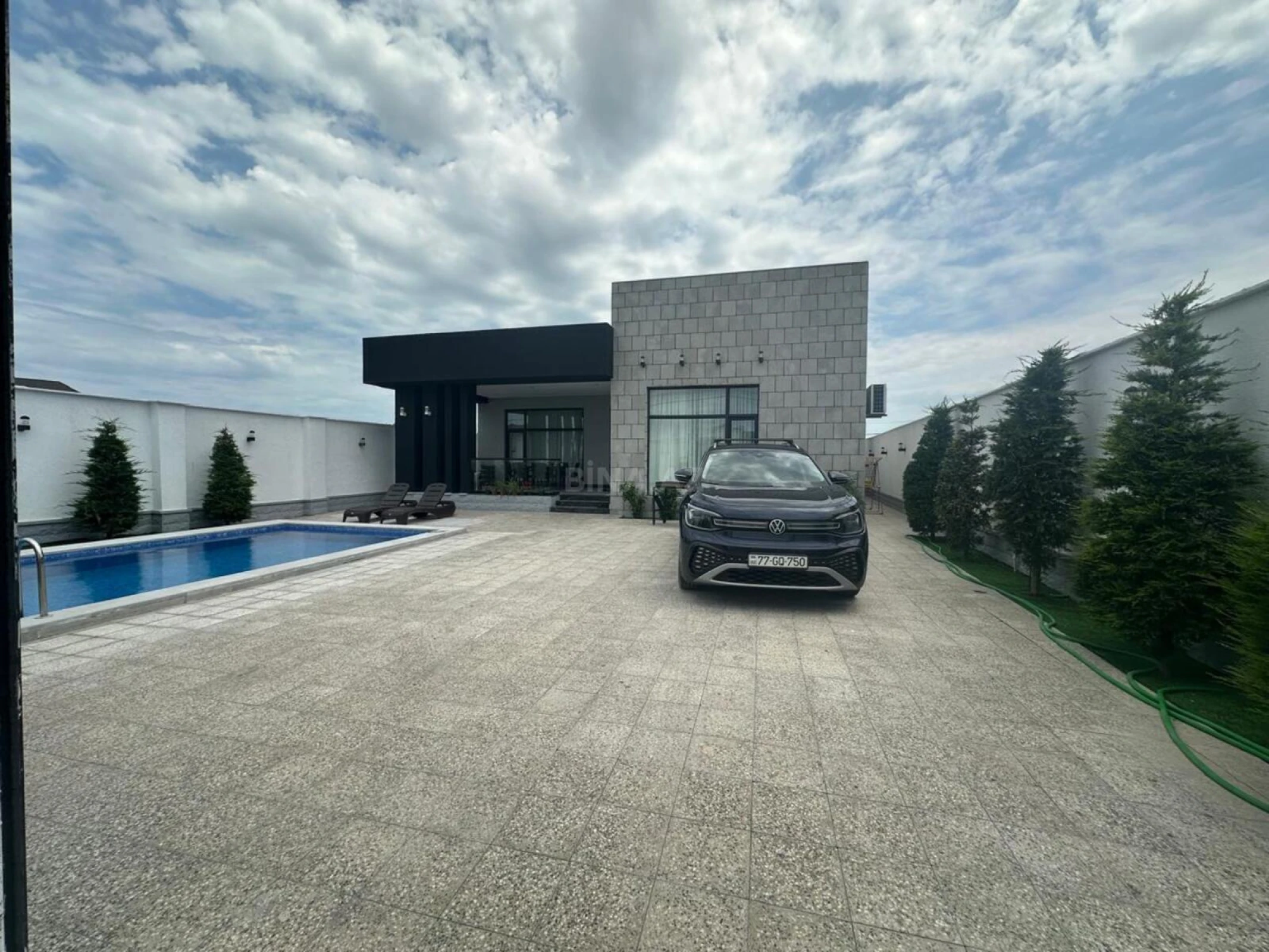 Kirayə verilir 4 otaqlı həyət evi 260 m²