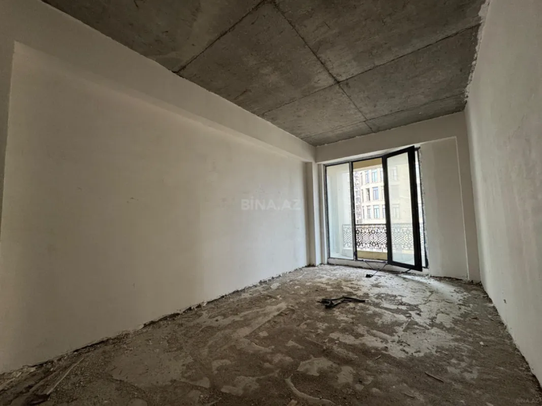 Satılır 4 otaqlı mənzil 171 m²