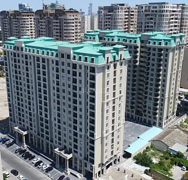 Satılır 4 otaqlı mənzil 171 m²